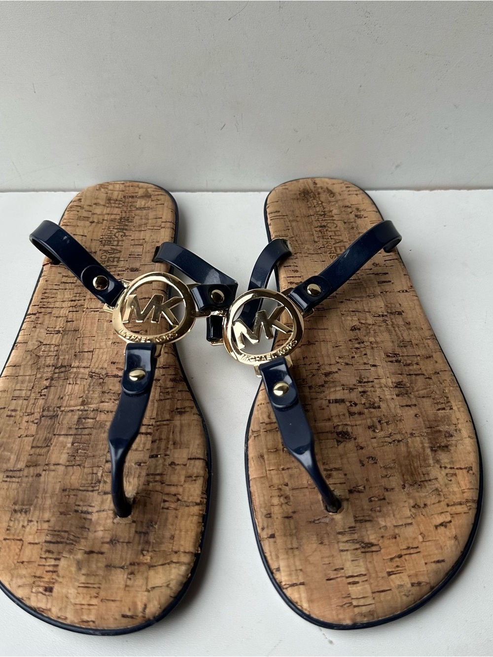Michael Kors Navy Jelly Thong Sandals Cork Footbed Gold MK Logo Womens 8